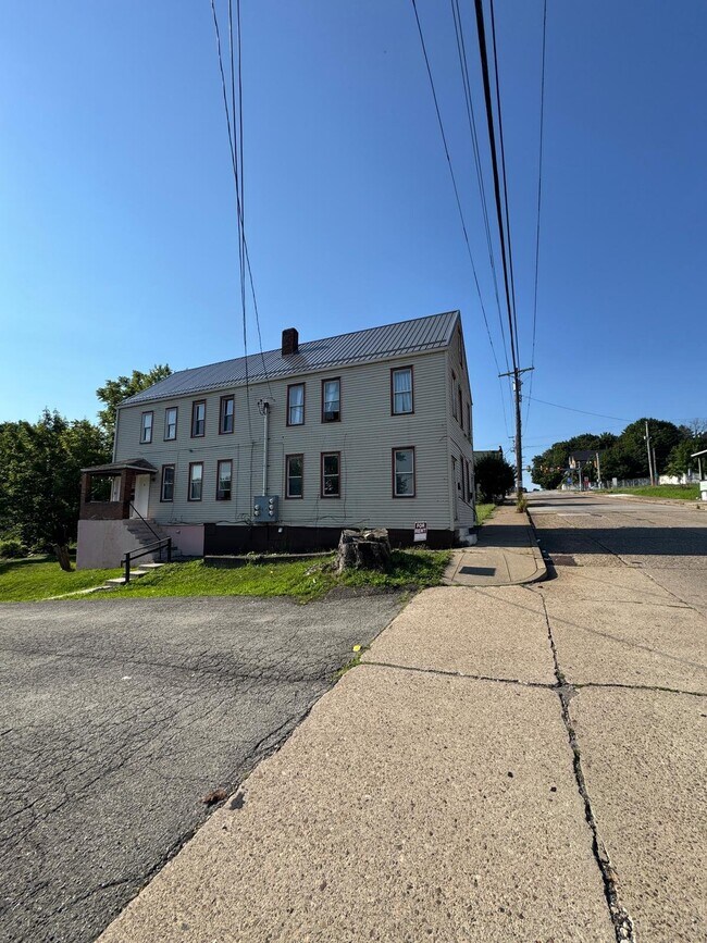 Building Photo - 1101 Evans Ave