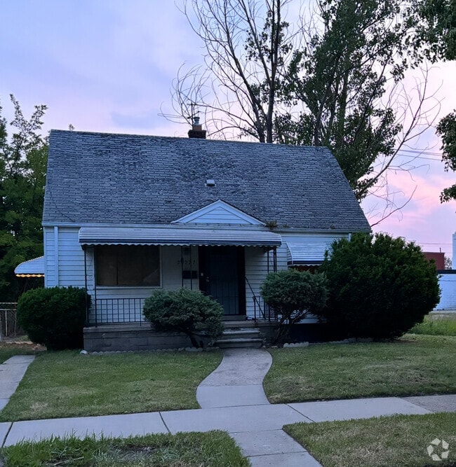 Building Photo - 20277 Rowe St