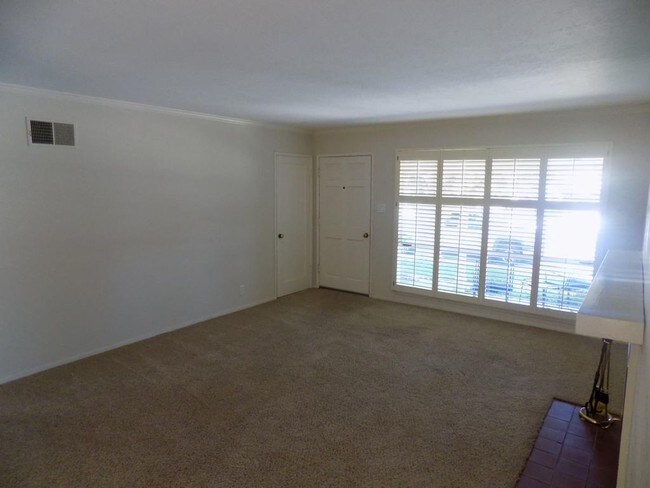 Building Photo - 2198 Bohannon Dr