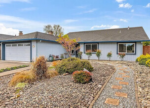 Building Photo - 3138 Princeton Ave