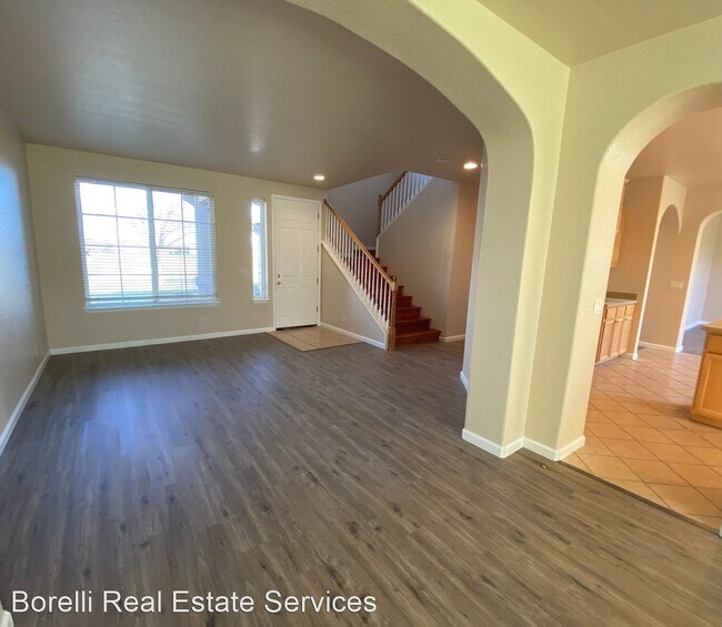 4 br, 2.5 bath House 331 Sorrento Street House for Rent in Los