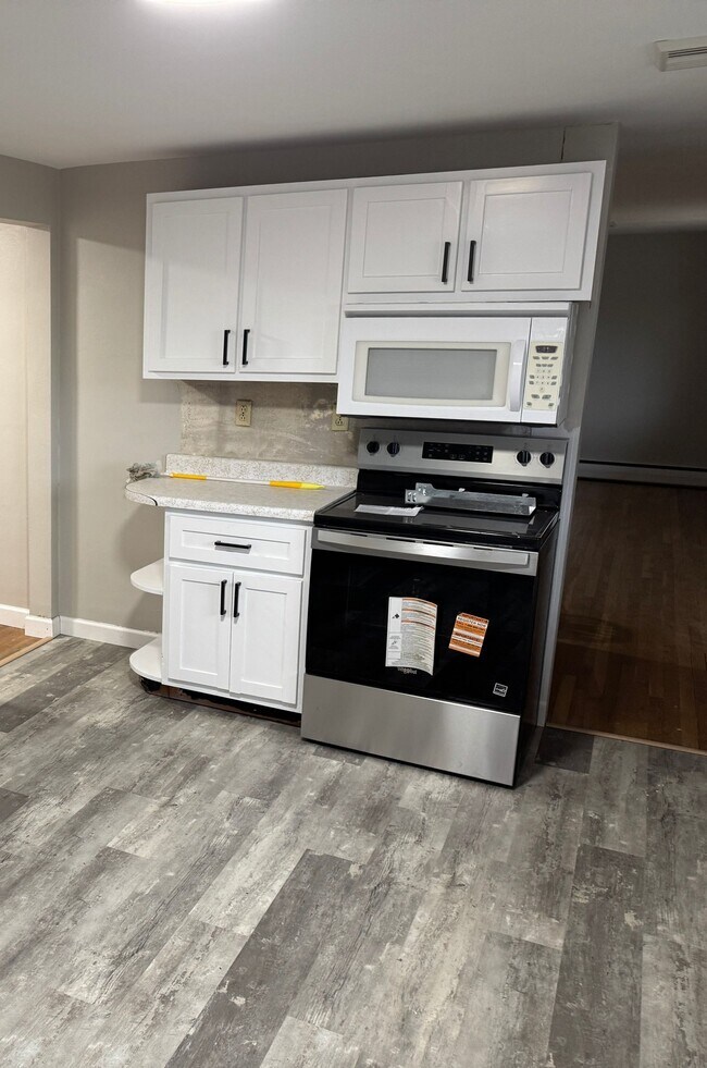 Foto del edificio - 572 Dinnerbell Rd
