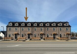 Building Photo - 5908 S Bellview Rd