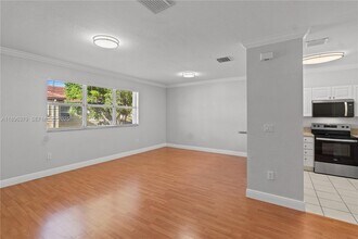 Building Photo - 1398 NE 33rd Ave
