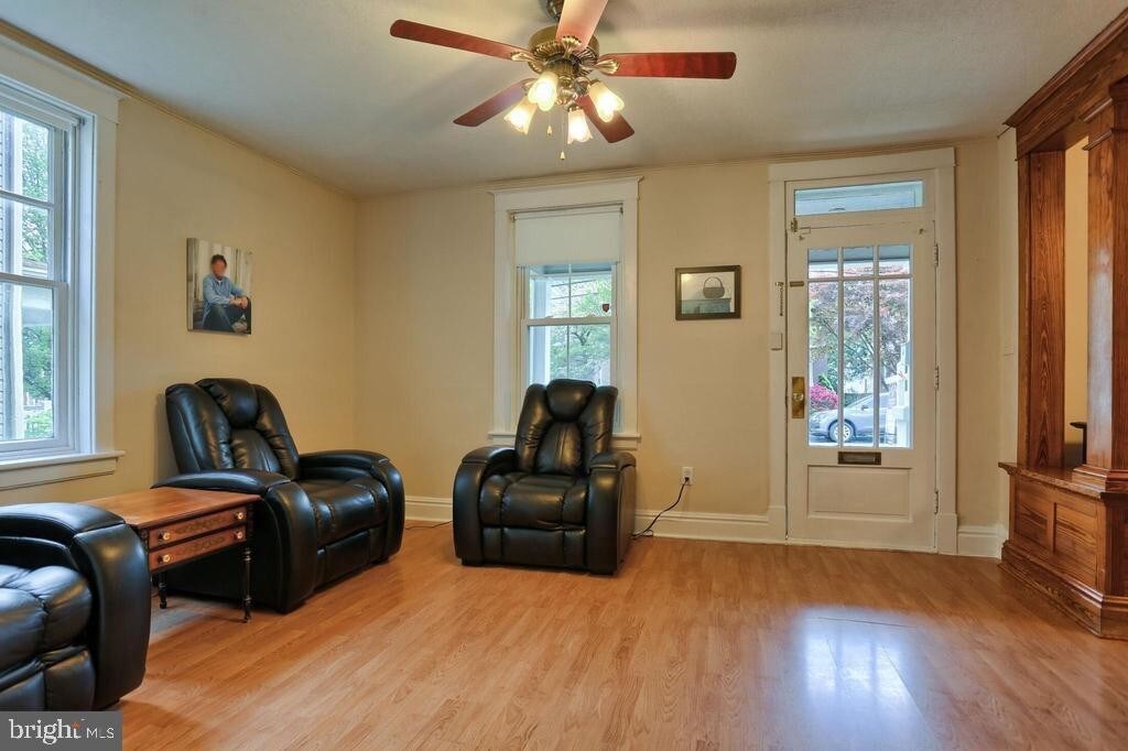 Primary Photo - 29 E Areba Ave