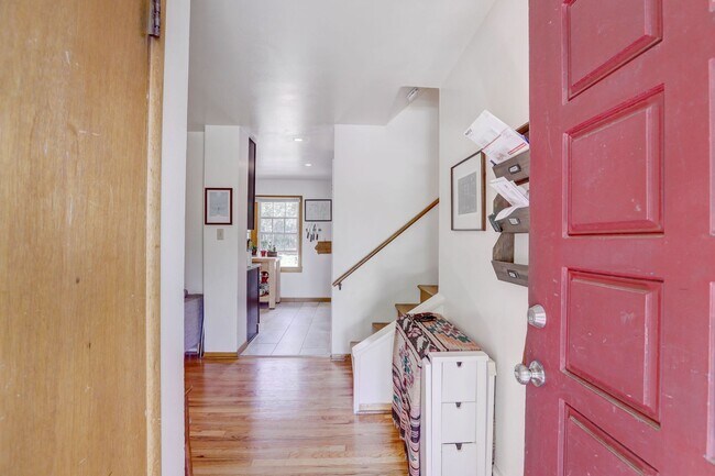 Foto del edificio - - L@@K Granite, Hardwood, Washer/Dryer, Di...