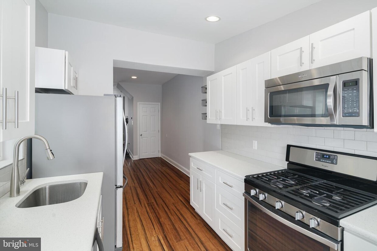 Foto principal - 2820 W Stiles St