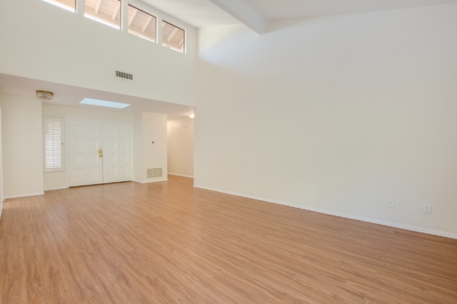 Building Photo - 1828 Caminito Ascua