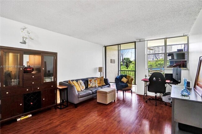 Foto del edificio - 16518 NE 26th Ave