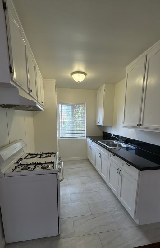 Photo - 734 N Inglewood Ave Apartment