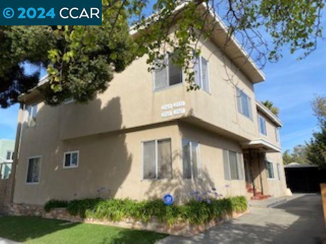 Foto principal - 2549 Barrett Ave