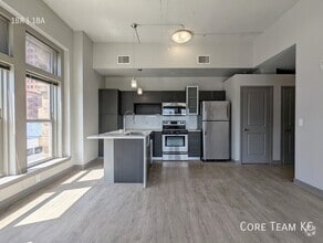 Building Photo - 1121 McGee St