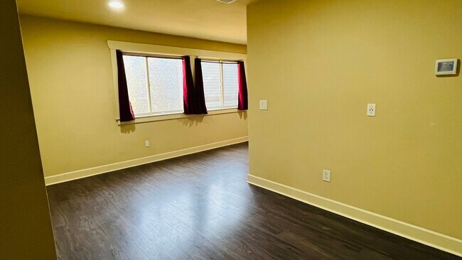 Foto del edificio - 13710 Burke Ave N