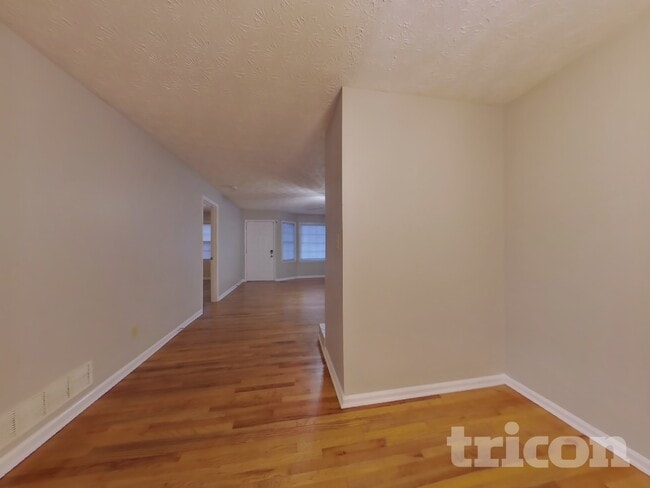 Foto del edificio - 15 Gregory Ln