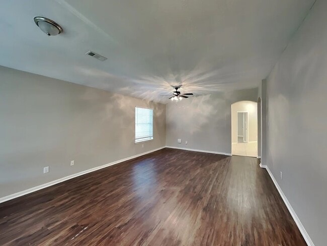Building Photo - 18103 Water Mill Dr
