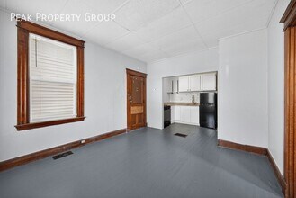 Building Photo - 2339 Rohs St