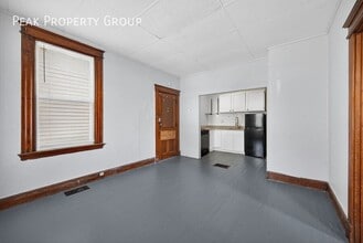 Building Photo - 2339 Rohs St