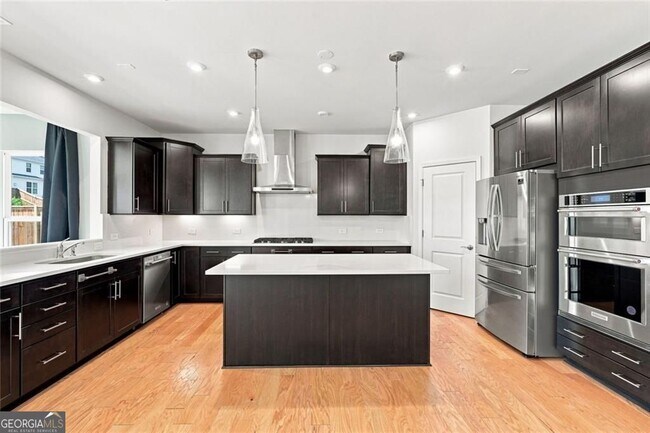 Building Photo - 406 Riverclub Rd