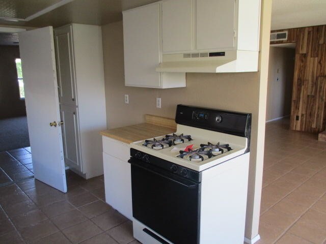 Building Photo - 1511 Bert Green Dr