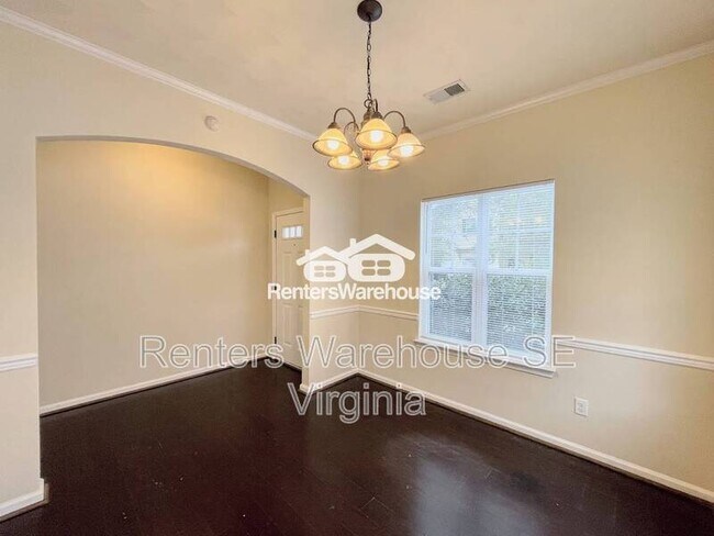 Foto del edificio - 5149 Whitaker Pl