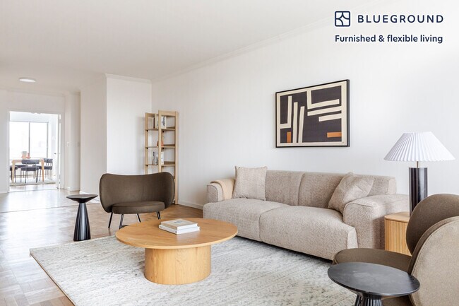 Foto del edificio - 985 5th Ave