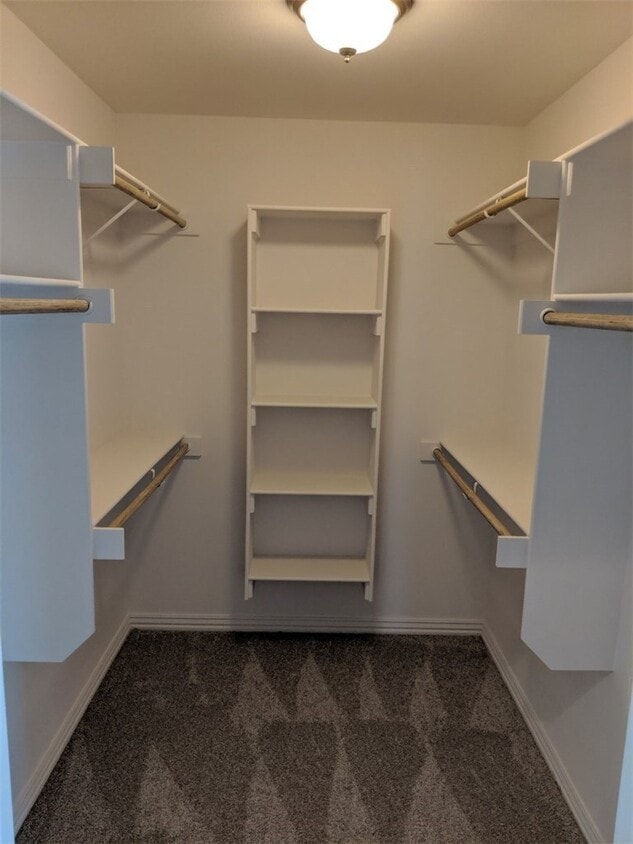 Primary Photo - 3809 SW Mistletoe Ave