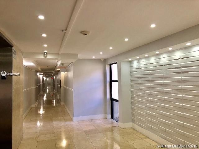 Building Photo - PLAZA OF AMERICAS CONDO