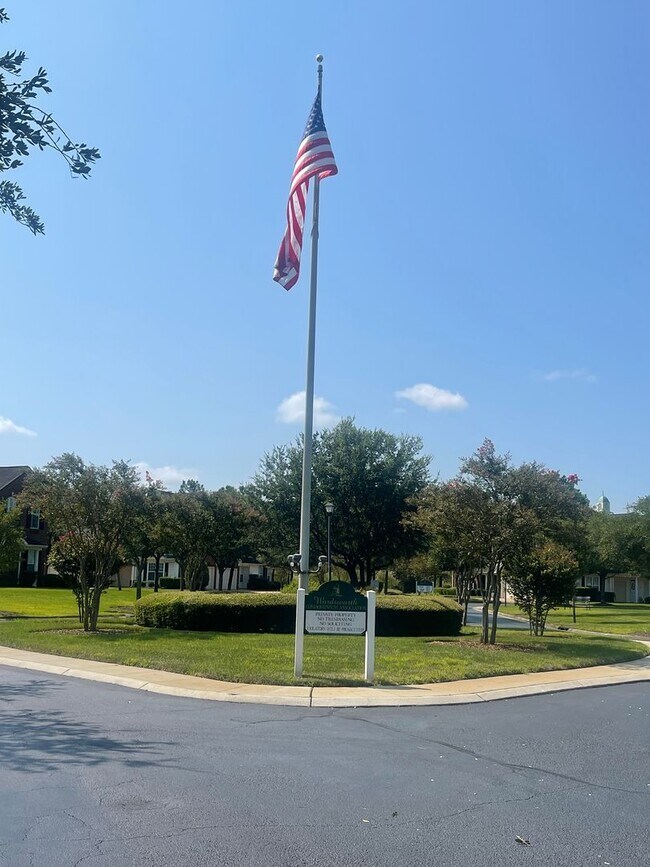 Foto del edificio - Woodsworth Village in West Neck 55+