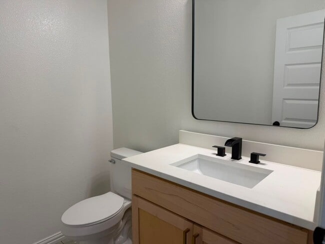 Foto del edificio - 6800 Oak Crest Dr W