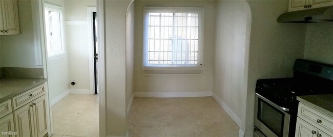 Foto del edificio - 6008 S Halldale Ave
