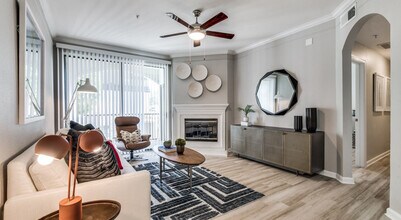 1BD, 1BA - 807SF - Living Room - The Vincent