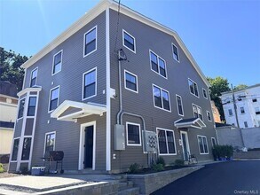 Building Photo - 133 N Miller St