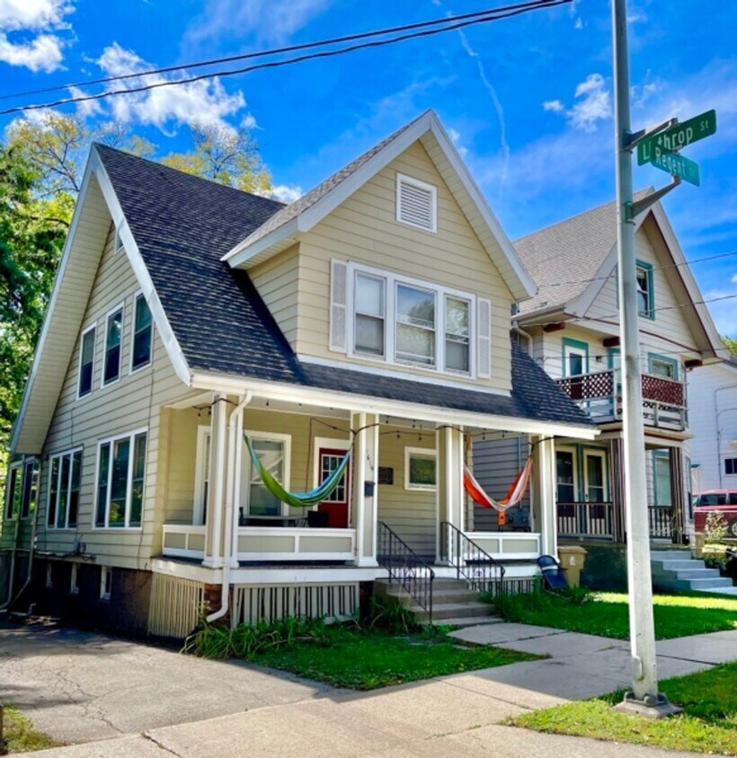 Foto principal - 1619 Regent St
