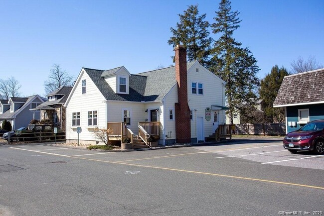 Building Photo - 12 Dunham Rd