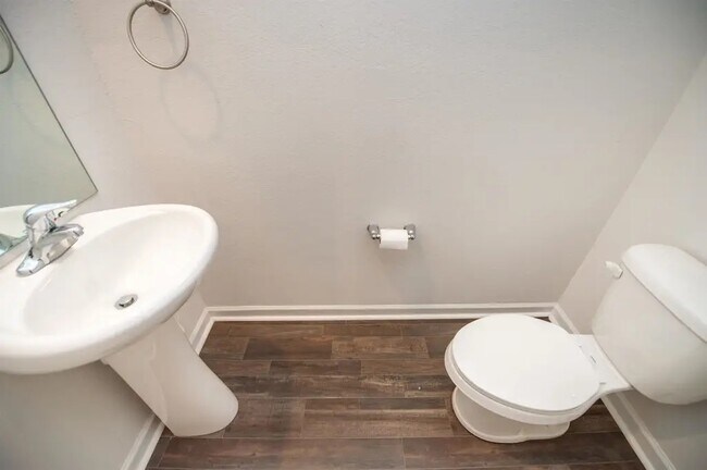 Foto del edificio - 2228 Southlea Dr