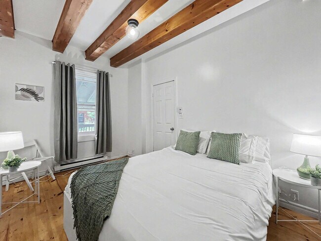Photo du bâtiment - 4625 Rue Ontario E