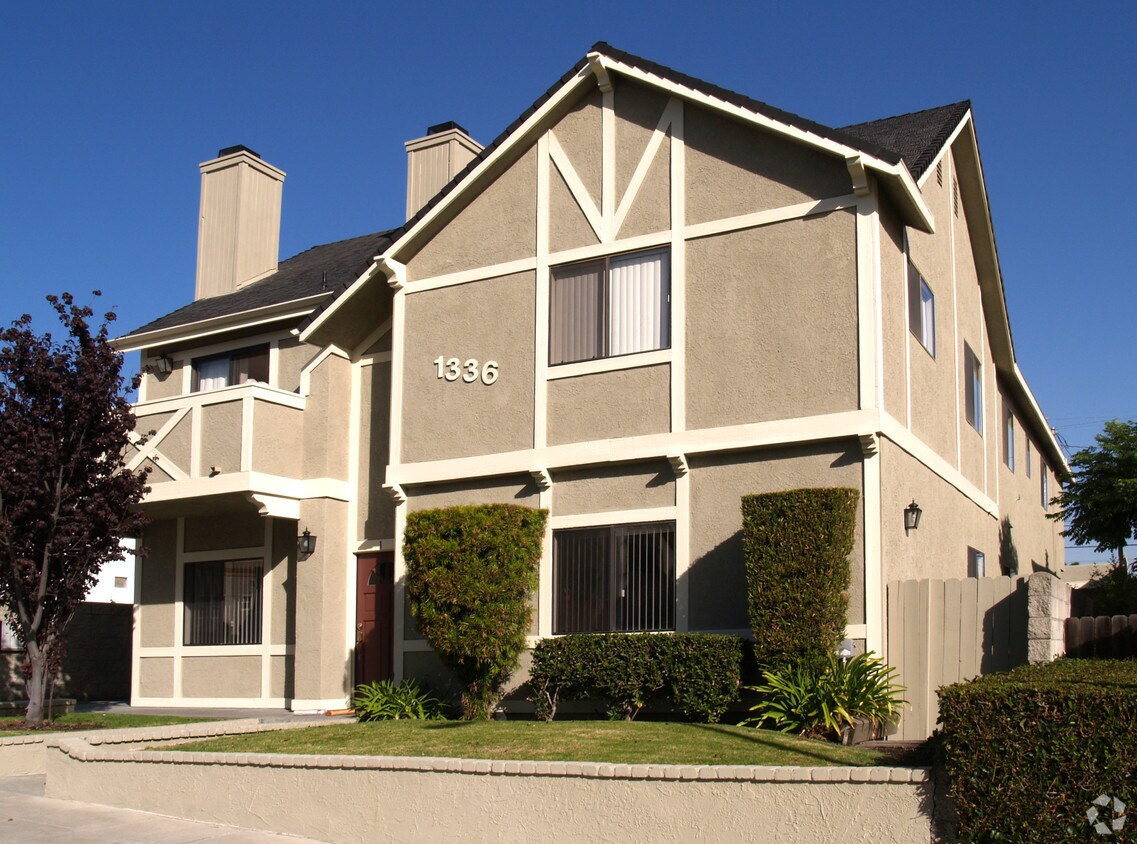 Primary Photo - 1336 W 8th St