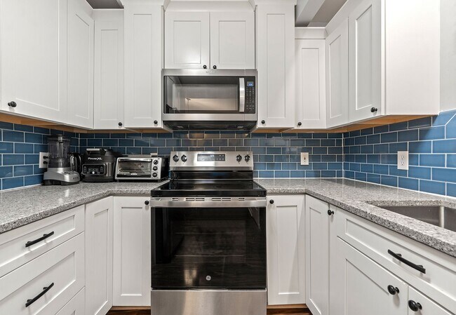 Foto del edificio - 3 Bedroom 2 Bath Chapel Hill Home - Availa...