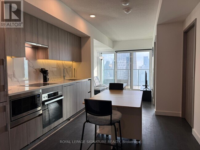 Photo du bâtiment - 3 Concord Cityplace Wy