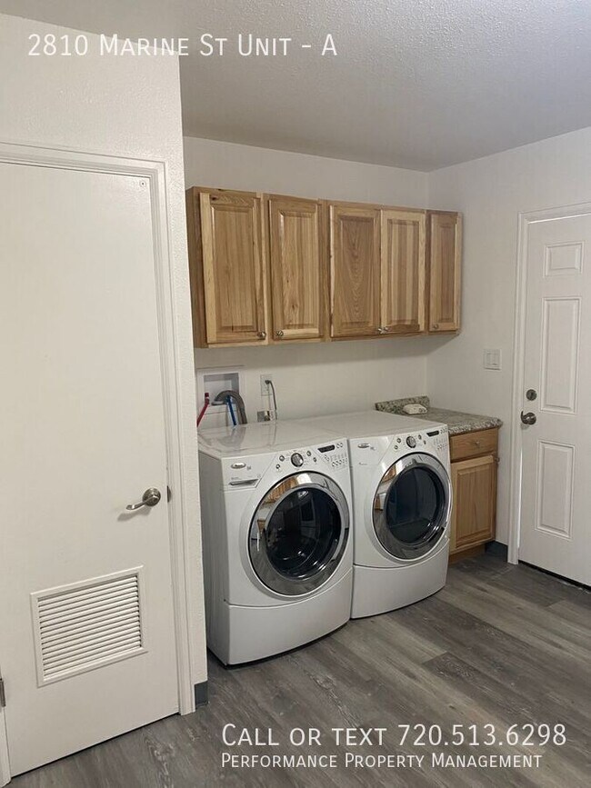 Foto del edificio - 2810 Marine St