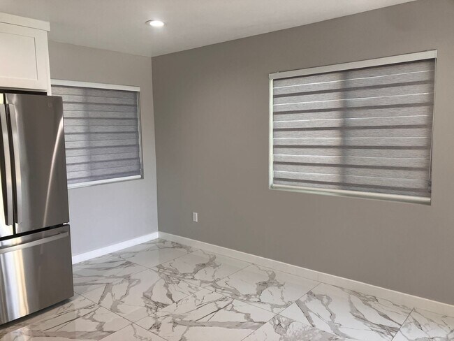 Building Photo - Brand new, beautifully appointed one bedro...