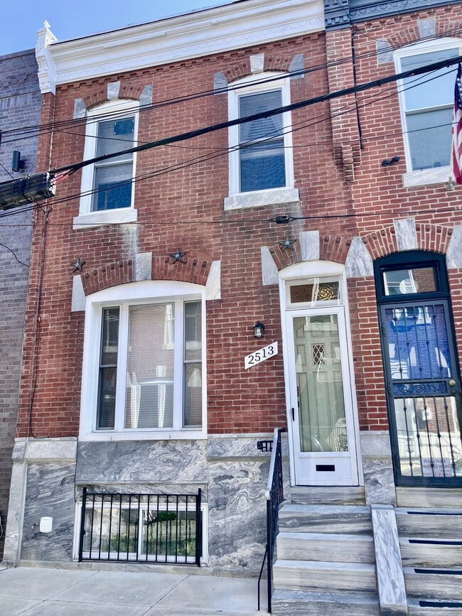 Building Photo - 2513 S Mole St
