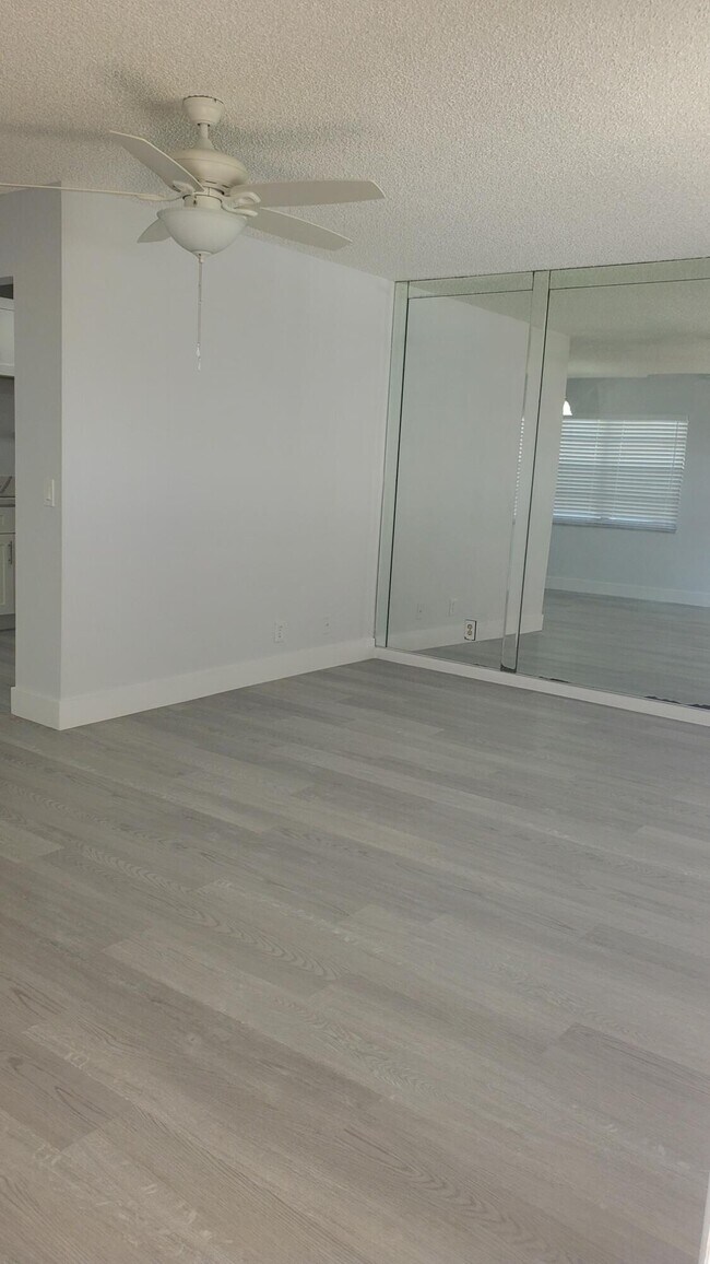 554 Normandy Ln, Delray Beach, FL 33484 Condo for Rent in Delray