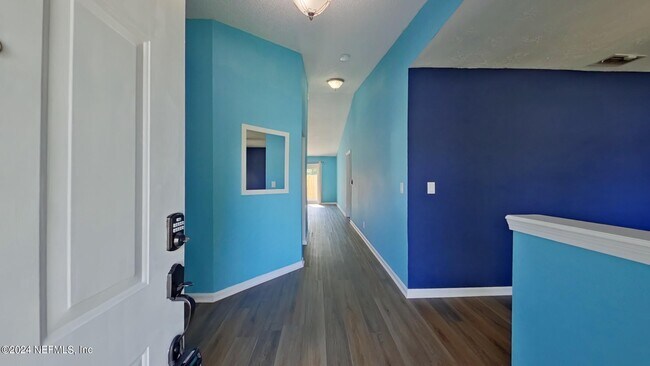 Building Photo - 2249 Luana Dr E