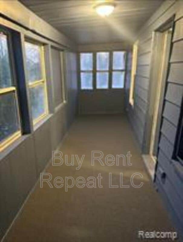 Building Photo - 320 Hudson St