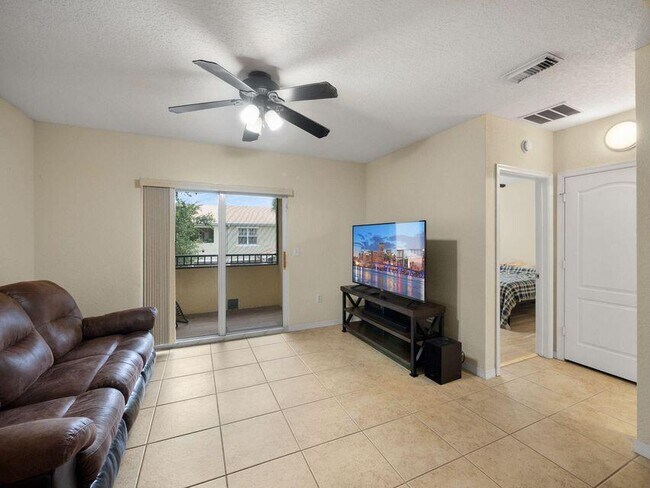 Foto del edificio - 148 SW Peacock Blvd