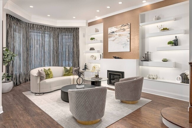 Building Photo - 32 E Bellevue Plz