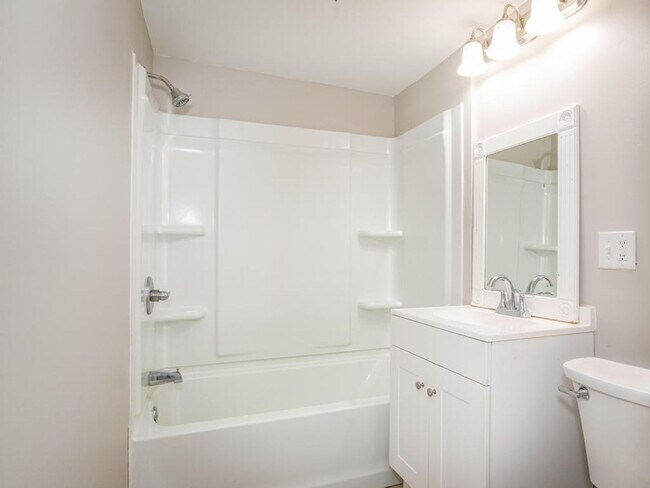 Foto del edificio - 3 Bedroom Home in Aliquippa