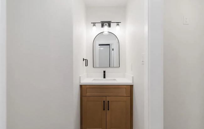 Building Photo - 237 Carle Ave