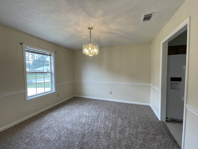 Building Photo - Home For Rent